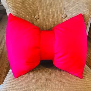 Fuscia Bow Throw‎ Pillow
